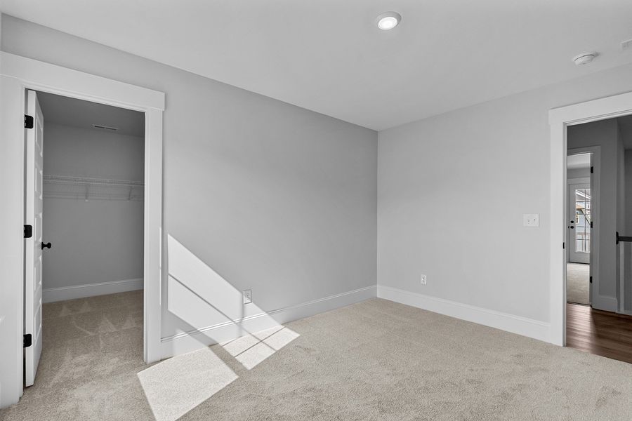 Spacious, unfurnished interior of a new home in Hanes Lake, Winston-Salem (Image 32).