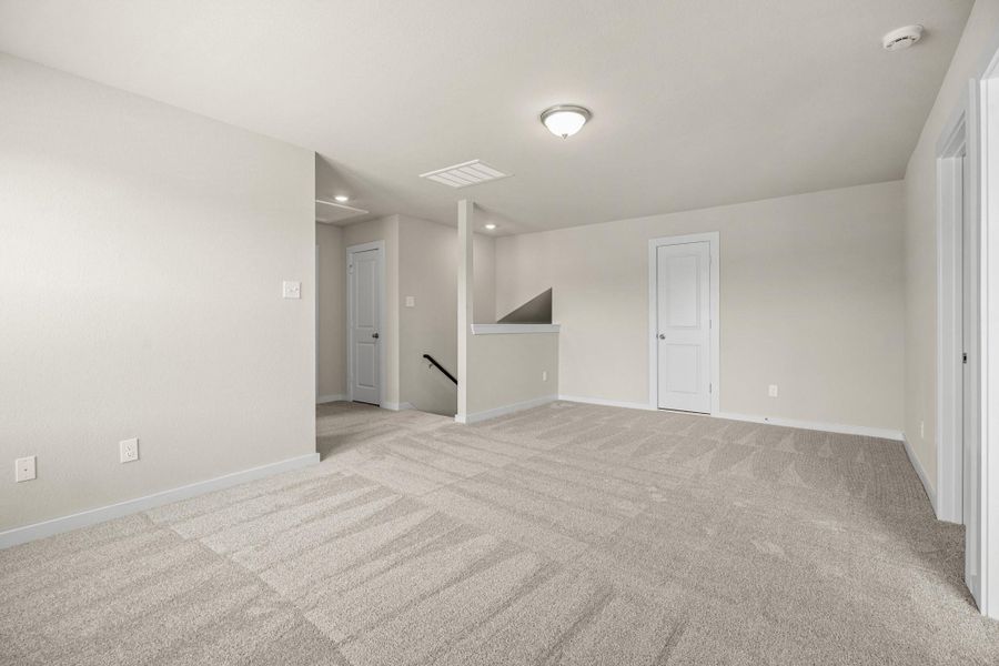Spacious, unfurnished interior of a new home in Laurel Landing, Alvin (Image 8). Spacious, unfurnished interior of a new home in Laurel Landing, Alvin (Image 8).