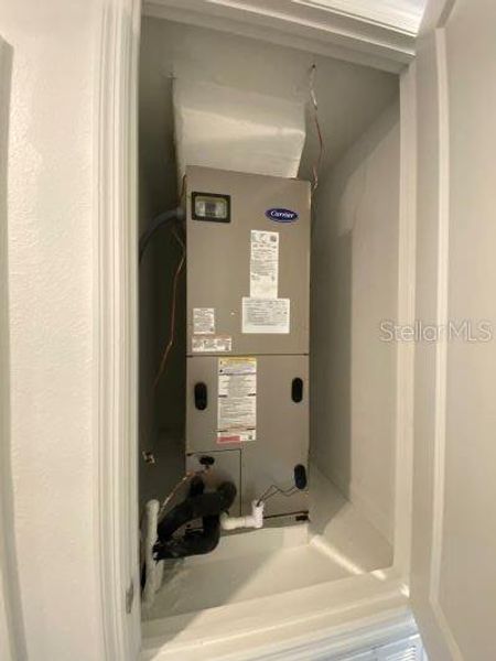 Close-up of interior finishes inside a home in Storey Creek, Kissimmee (Image 18).