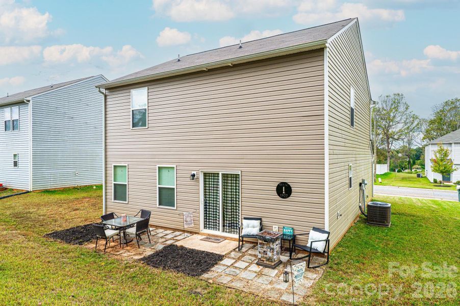 Exterior details and patio area of a home in , Newton (Image 3).