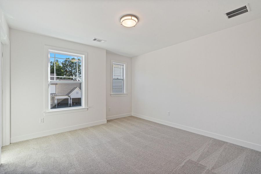 Spacious, unfurnished interior of a new home in Lockwood, Collierville (Image 29).