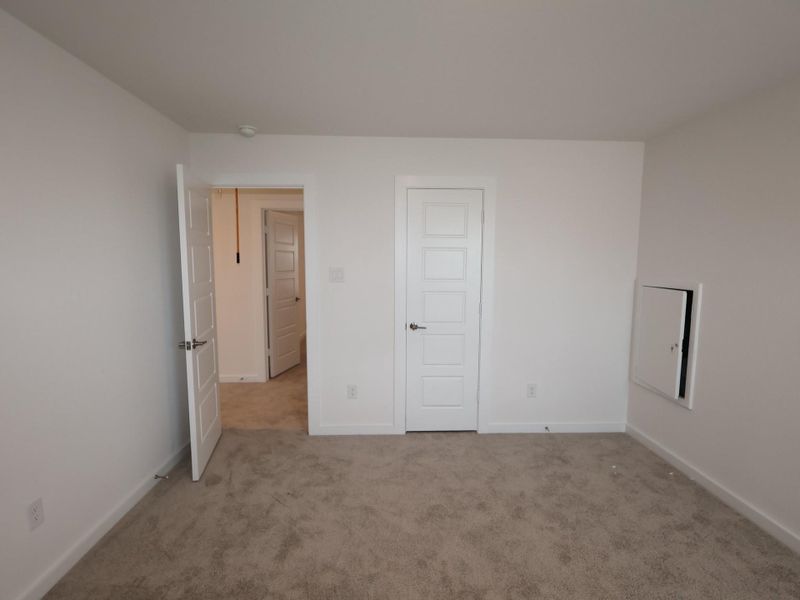 Spacious, unfurnished interior of a new home in Miller's Pond, Rosenberg (Image 24). Spacious, unfurnished interior of a new home in Miller's Pond, Rosenberg (Image 24).