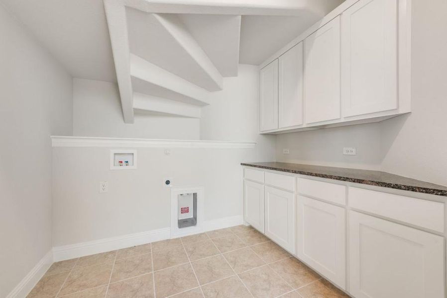 Spacious, unfurnished interior of a new home in Trails at Cottonwood Creek, Rowlett (Image 36). Spacious, unfurnished interior of a new home in Trails at Cottonwood Creek, Rowlett (Image 36).