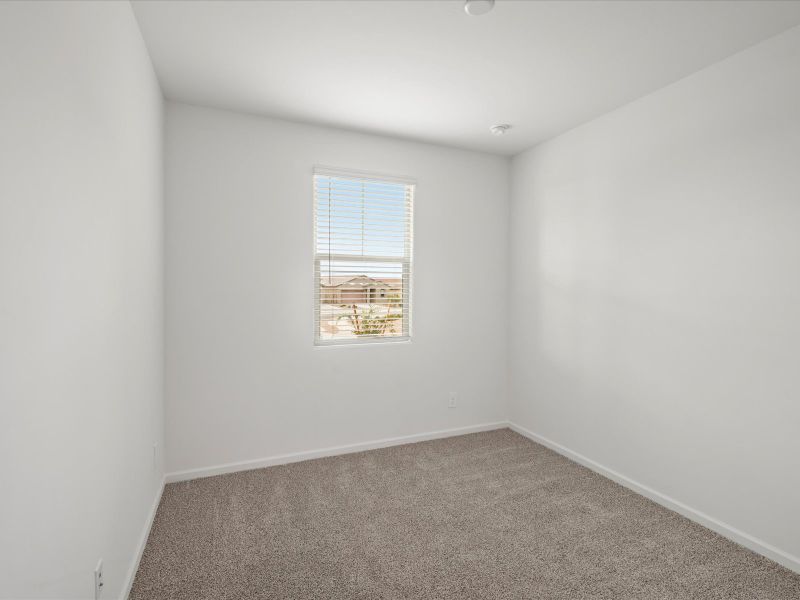 Spacious, unfurnished interior of a new home in Alamar at Rocking K, Tucson (Image 10).