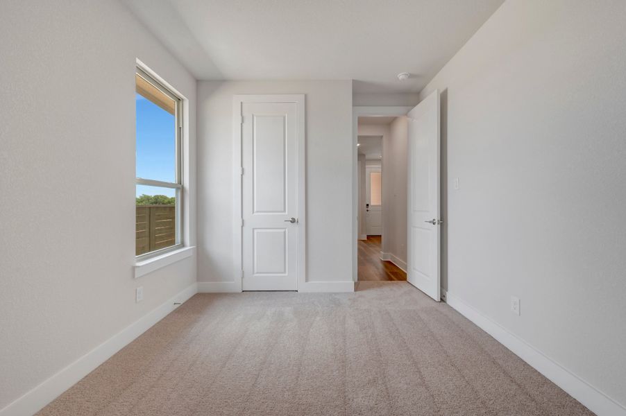 Spacious, unfurnished interior of a new home in Treeline, Justin (Image 18).