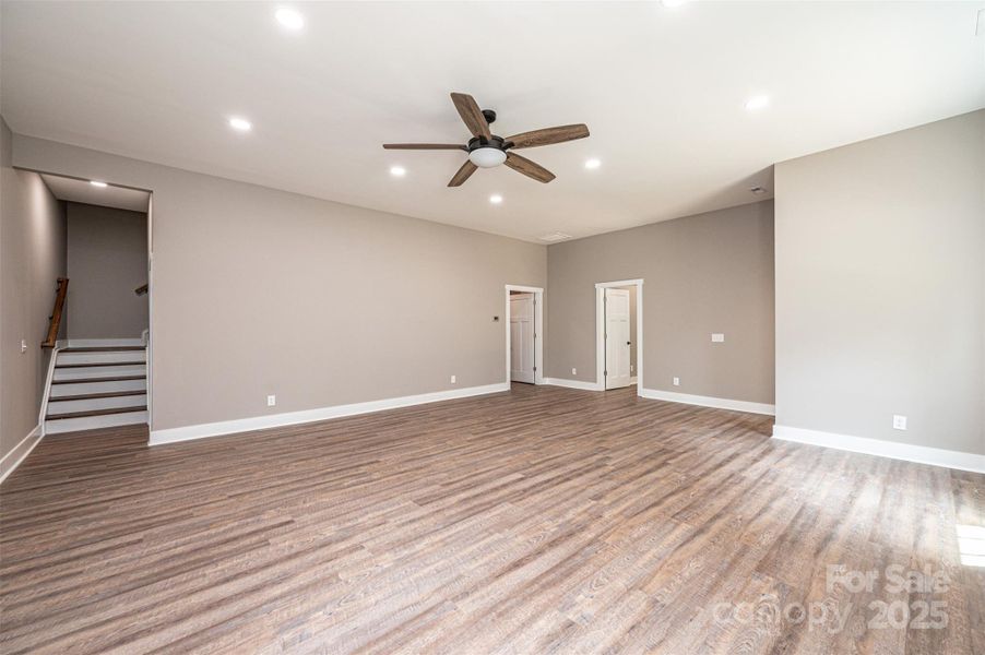 Spacious, unfurnished interior of a new home in , Lenoir (Image 27).