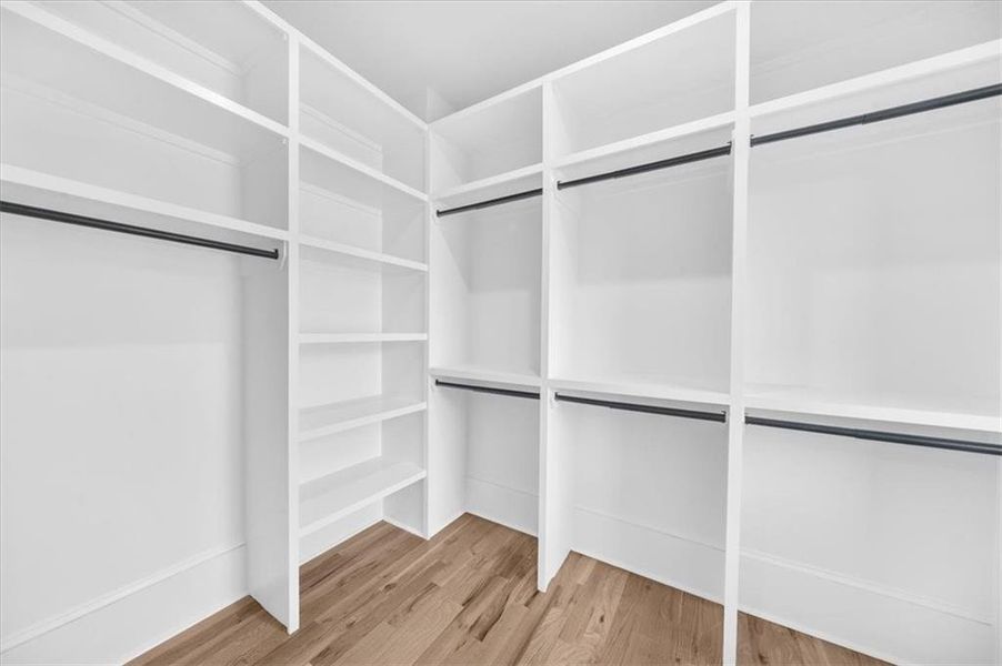 Spacious, unfurnished interior of a new home in , Gainesville (Image 78).