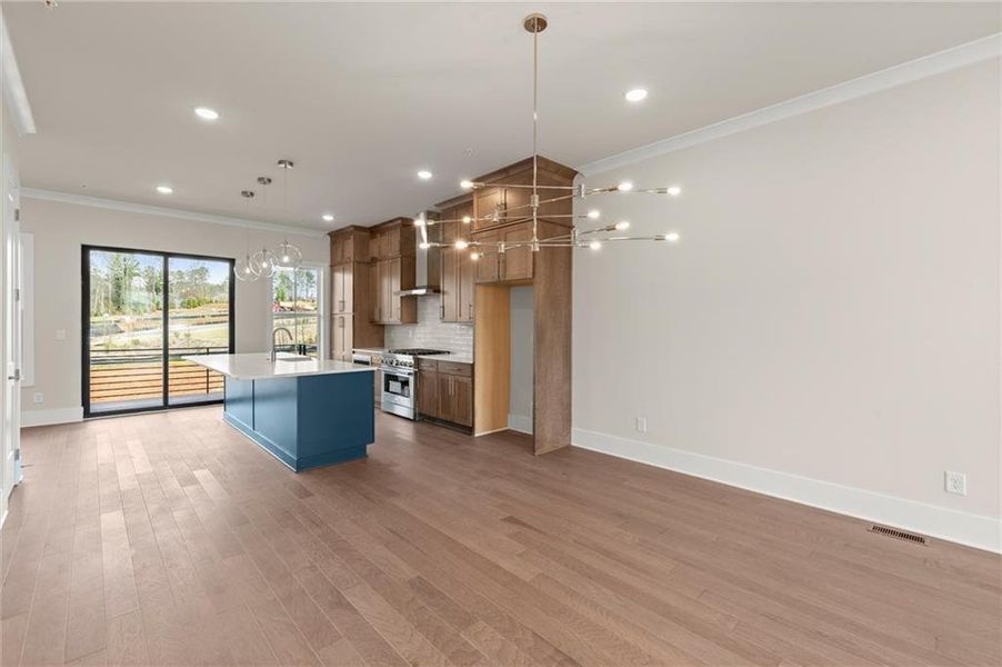 Spacious, unfurnished interior of a new home in , Alpharetta (Image 41).