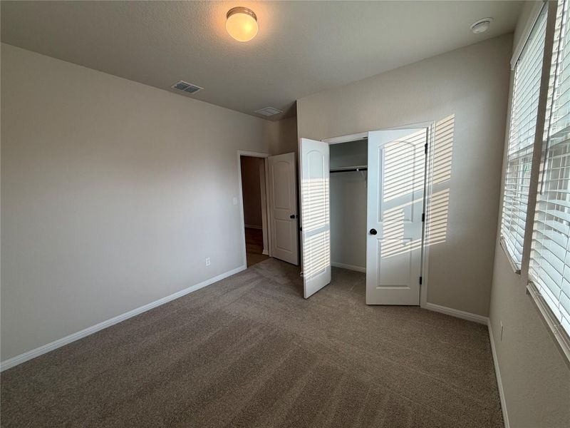 Spacious, unfurnished interior of a new home in Willow Springs, Buda (Image 15). Spacious, unfurnished interior of a new home in Willow Springs, Buda (Image 15).