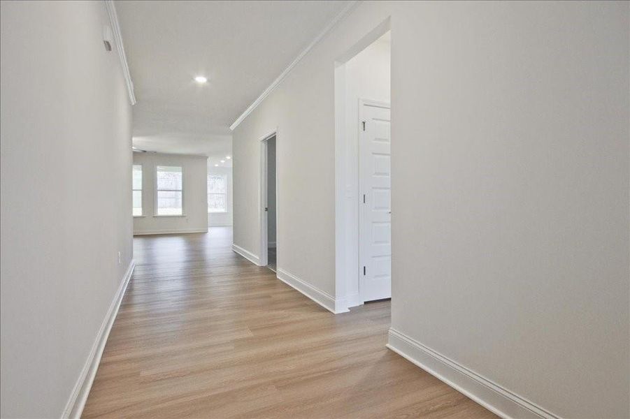 Spacious, unfurnished interior of a new home in Cooper's Walk, Loganville (Image 25).
