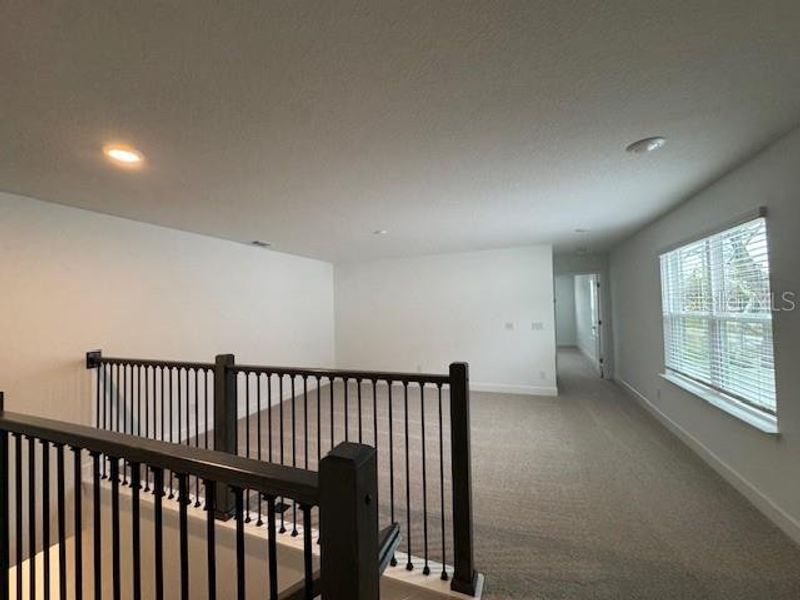Spacious, unfurnished interior of a new home in Harrell Oaks, Orlando (Image 10).