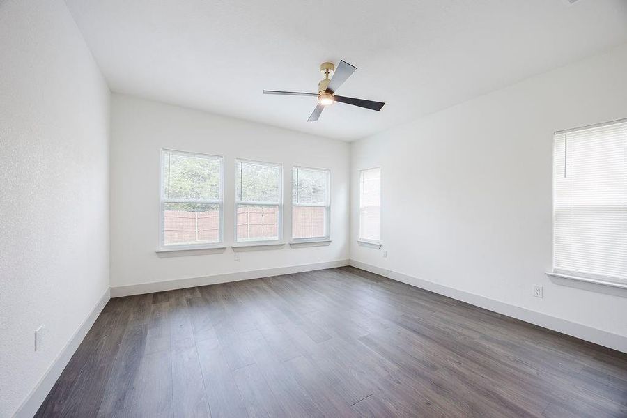 Spacious, unfurnished interior of a new home in , Fort Worth (Image 27).