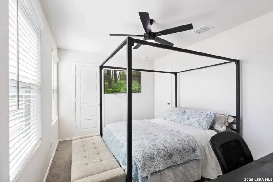 Furnished interior view inside a new home in Legend Pond, New Braunfels (Image 19).