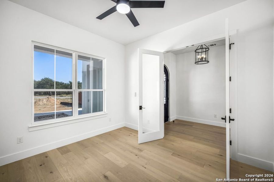 Spacious, unfurnished interior of a new home in , New Braunfels (Image 27).