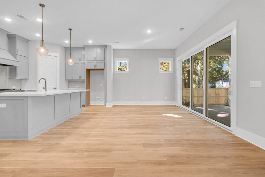 Spacious, unfurnished interior of a new home in Hidden Ponds Reserve, Awendaw (Image 15).