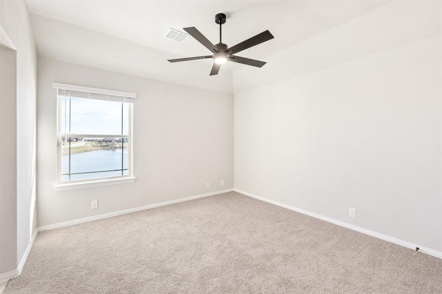 Spacious, unfurnished interior of a new home in Somerset, Venus (Image 31).