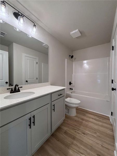 Furnished interior view inside a new home in , Gainesville (Image 7).