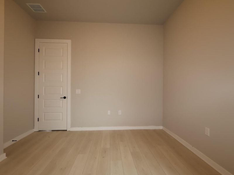 Spacious, unfurnished interior of a new home in Colony at Cole Springs, Buda (Image 5). Spacious, unfurnished interior of a new home in Colony at Cole Springs, Buda (Image 5).