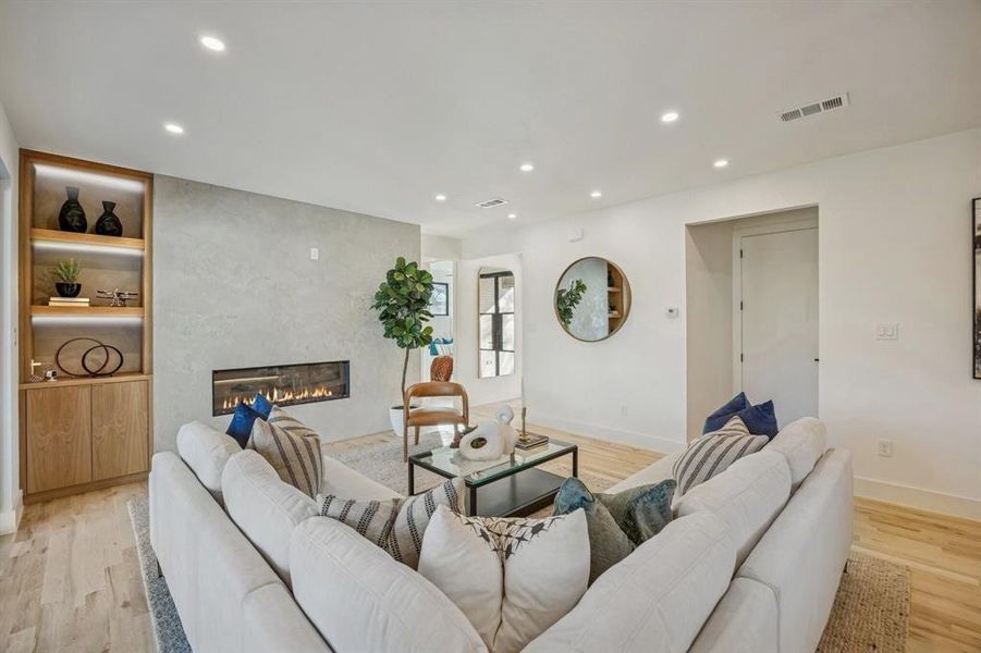 Furnished interior view inside a new home in , Dallas (Image 29).