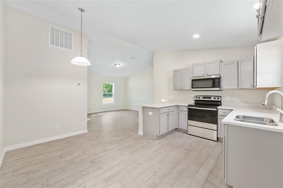 Furnished interior view inside a new home in , Ocala (Image 5).