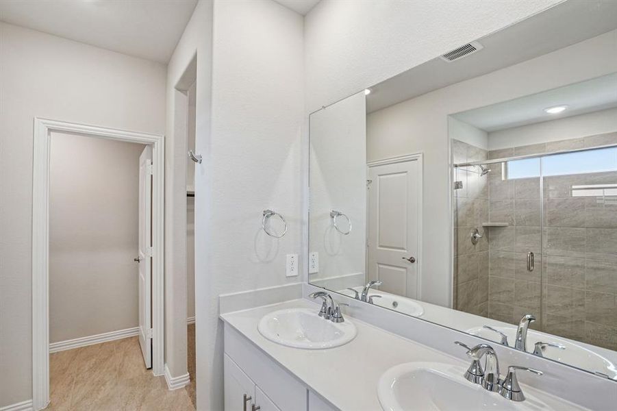 Photo is not of the actual home, but is an inspirational photo of builder’s model home and may depict options, furnishings, and/or decorator features that are not included. Photo is not of the actual home, but is an inspirational photo of builder’s model home and may depict options, furnishings, and/or decorator features that are not included.