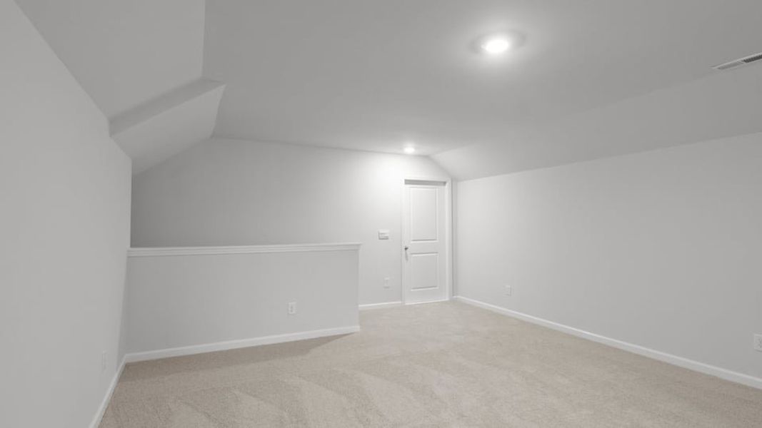 Spacious, unfurnished interior of a new home in East Ridge, Ayden (Image 28).