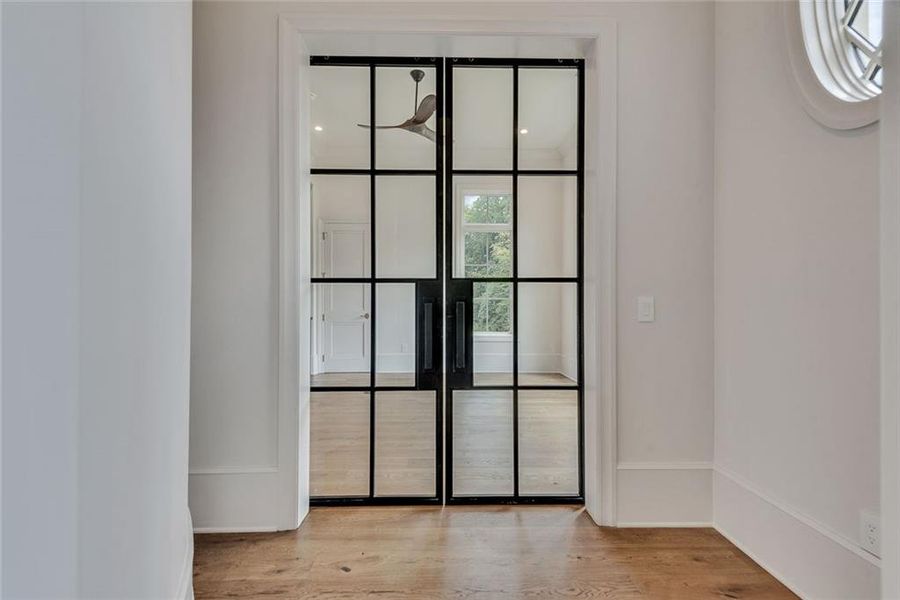 Spacious, unfurnished interior of a new home in , Alpharetta (Image 72).