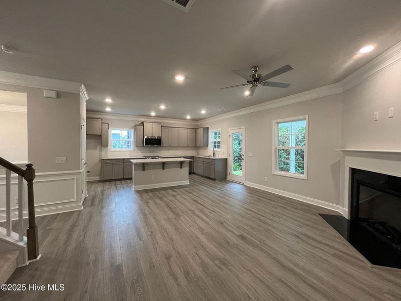 Spacious, unfurnished interior of a new home in Palmetto Creek, Bolivia (Image 21).