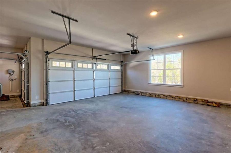 Spacious, unfurnished interior of a new home in , Clarkesville (Image 57).