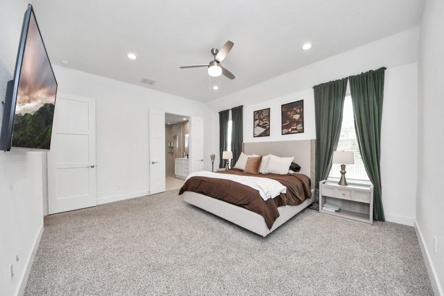 Furnished interior view inside a new home in Hills of Westlake, Conroe (Image 10). Furnished interior view inside a new home in Hills of Westlake, Conroe (Image 10).
