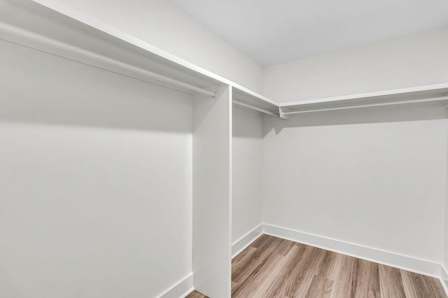 Spacious, unfurnished interior of a new home in , Charleston (Image 24).