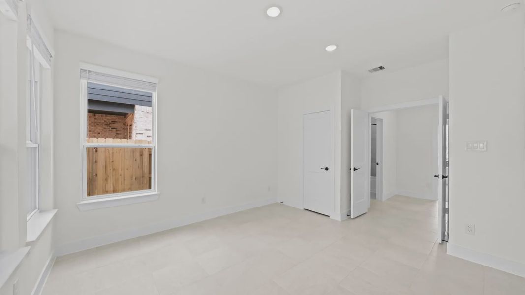 Spacious, unfurnished interior of a new home in Elyson Courtyard Collection, Katy (Image 16). Spacious, unfurnished interior of a new home in Elyson Courtyard Collection, Katy (Image 16).