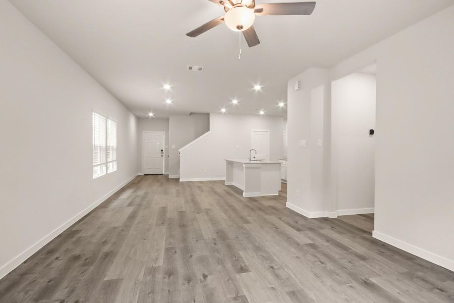 Spacious, unfurnished interior of a new home in Lonestar Collection at Granger Pines, Conroe (Image 18). Spacious, unfurnished interior of a new home in Lonestar Collection at Granger Pines, Conroe (Image 18).