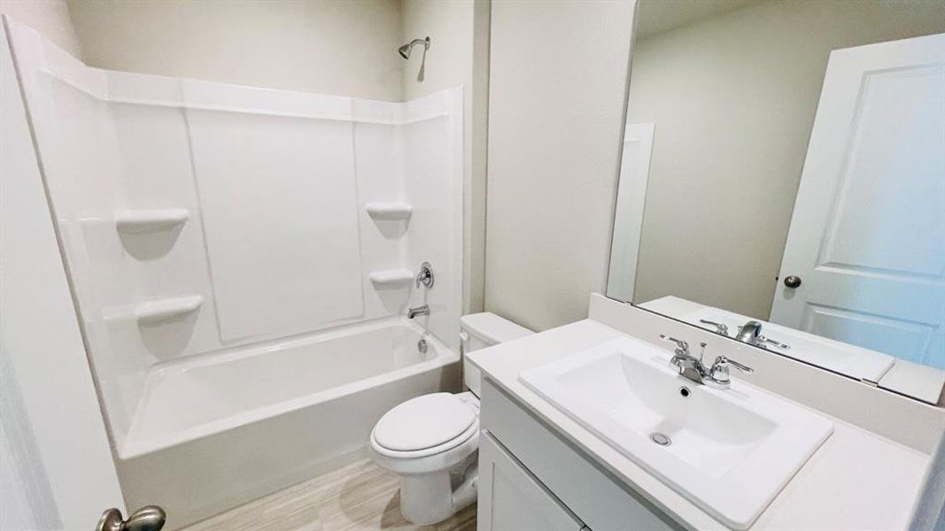 Furnished interior view inside a new home in Sunnycreek, Fort Worth (Image 8).