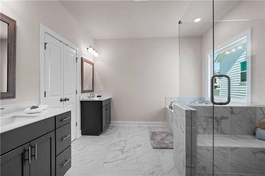 Furnished interior view inside a new home in Aberdeen, Hoschton (Image 7).