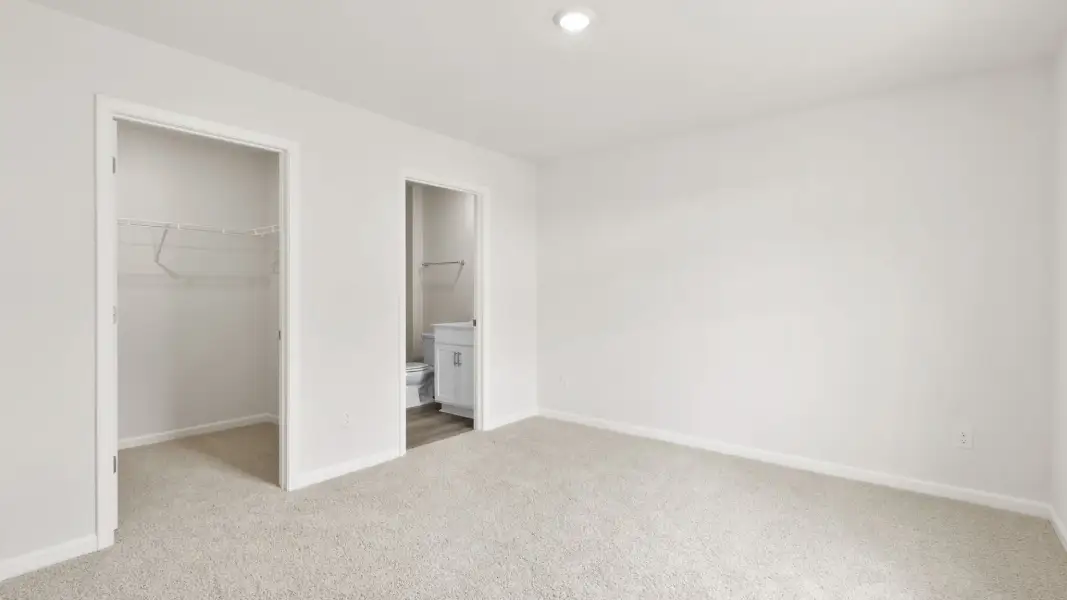 Spacious, unfurnished interior of a new home in Village Grove, Greenville (Image 20).