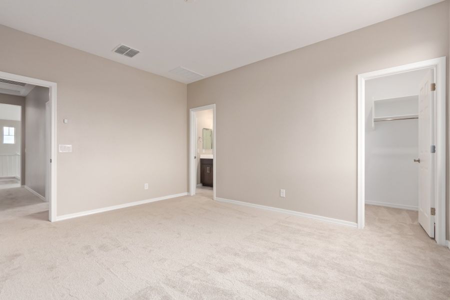 Representative unfurnished interior of a home built from the Turquoise by Taylor Morrison in Tierra Montana Encore Collection, Laveen (Image 47).