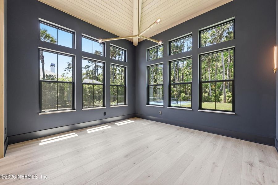 Spacious, unfurnished interior of a new home in , Ponte Vedra Beach (Image 27).