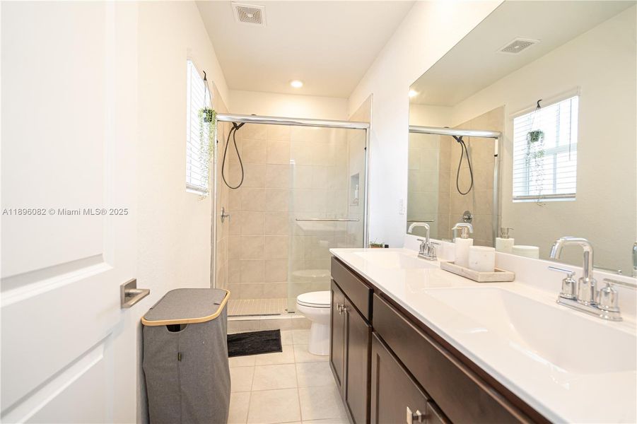 Furnished interior view inside a new home in , Homestead (Image 13).