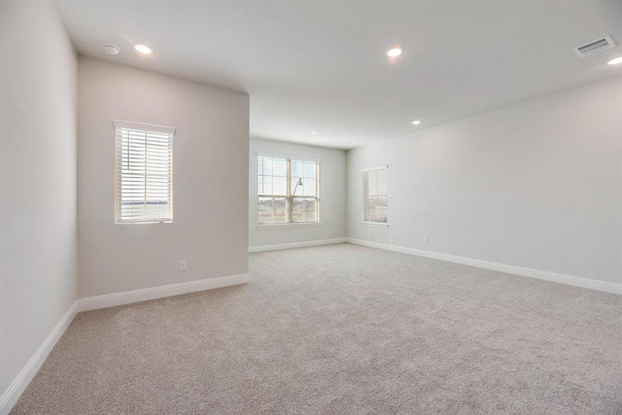 Spacious, unfurnished interior of a new home in Bayside, Rowlett (Image 26). Spacious, unfurnished interior of a new home in Bayside, Rowlett (Image 26).