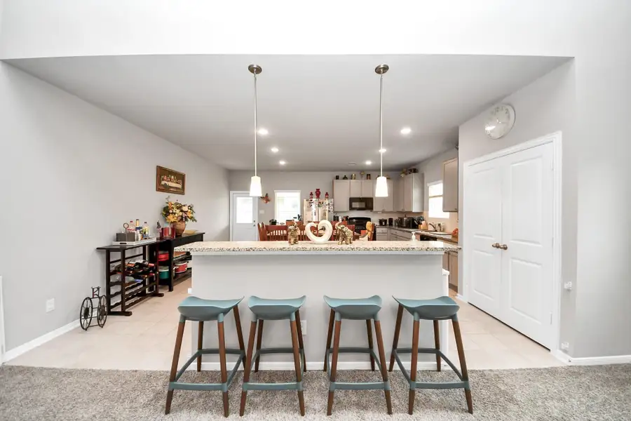 Furnished interior view inside a new home in Sierra Vista, Rosharon (Image 20).