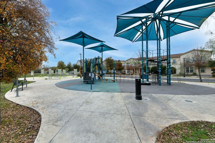 Community amenities in , San Antonio (Image 8).