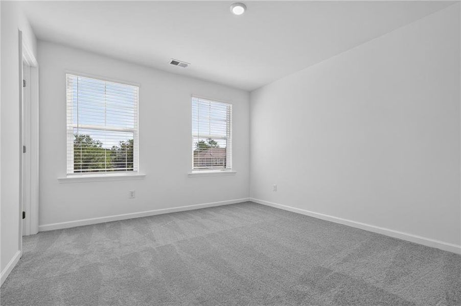 Spacious, unfurnished interior of a new home in Apalachee Hills, Bethlehem (Image 30).