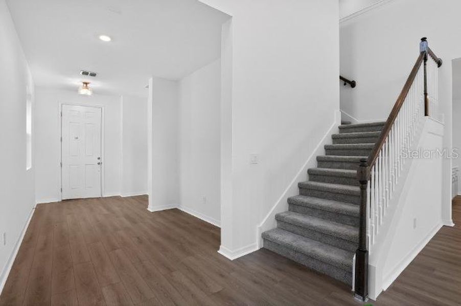 Spacious, unfurnished interior of a new home in Sunbrooke, St. Cloud (Image 18).