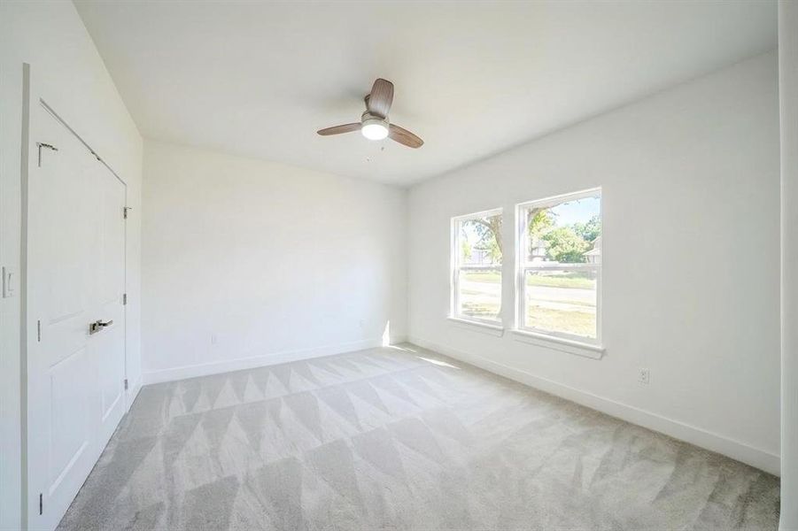 Spacious, unfurnished interior of a new home in , Granbury (Image 18).