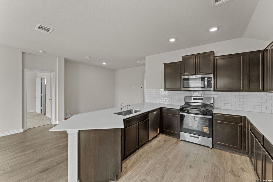 Furnished interior view inside a new home in Steele Creek, Cibolo (Image 9).