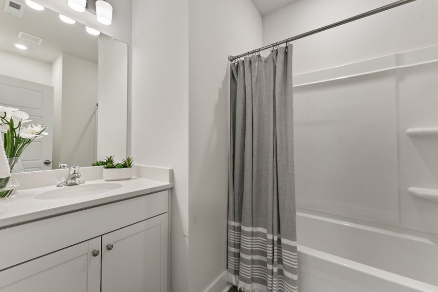Furnished interior view inside a new home in Anderson County Homes, Belton (Image 9). Furnished interior view inside a new home in Anderson County Homes, Belton (Image 9).