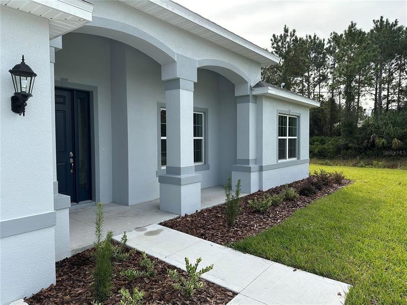 Exterior details and patio area of a home in , Palm Coast (Image 23).