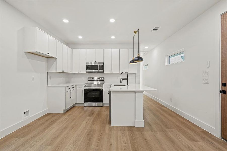 Furnished interior view inside a new home in , Dallas (Image 3). Furnished interior view inside a new home in , Dallas (Image 3).