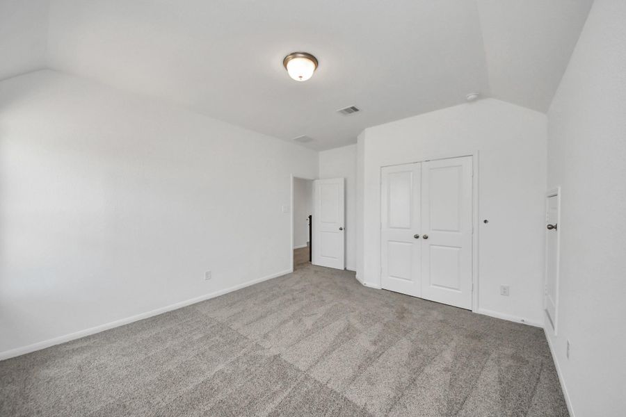 Spacious, unfurnished interior of a new home in Sunterra: Premier Collection, Katy (Image 5). Spacious, unfurnished interior of a new home in Sunterra: Premier Collection, Katy (Image 5).